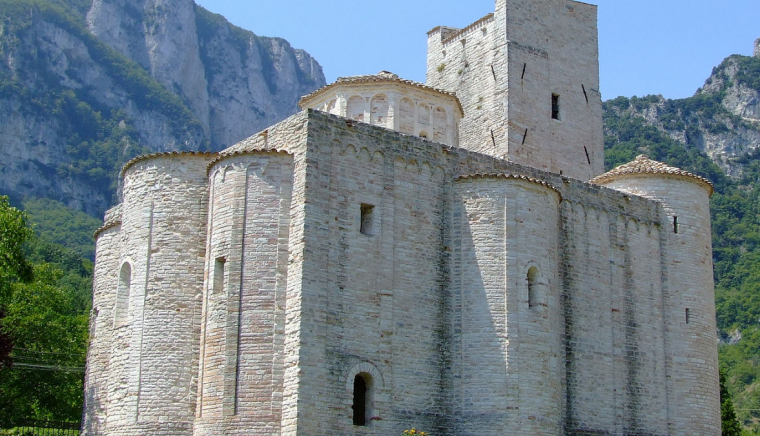 Abbazia di San Vittore alle Chiuse